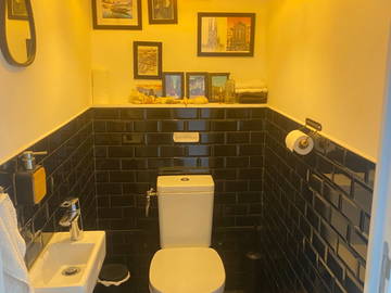 Chambre chez l'habitant à louer à Marseille - photo 14 : salle de bain-14