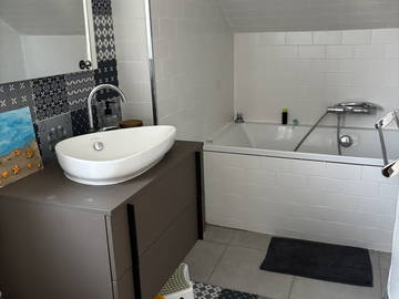 Homestay for rent in Bessancourt - photo 5 : Bathroom-5