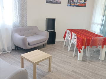 Alojamento partilhado à louer à Vénissieux - sala de estar-6