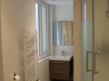 Colocation à louer à Saint-Étienne - photo 12 : salle de bain-12