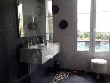 Unterkunft beim Gastgeber zur Miete in Chaumontel - Foto 6 : Badezimmer-6