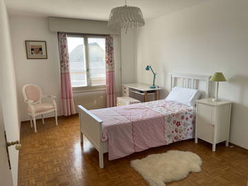 Chambre chez l'habitant à louer à Eysins - photo 1 : chambre-1