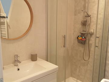 Habitación en casa del anfitrión en renta en Bordeaux - foto 5 : baño-5