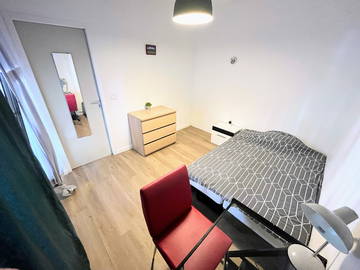 Shared housing for rent in Lyon - photo 1 : Bedroom-1
