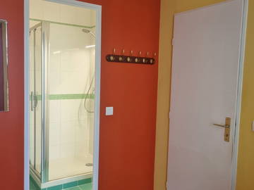 Homestay for rent in Fourqueux - photo 5: Bathroom-5