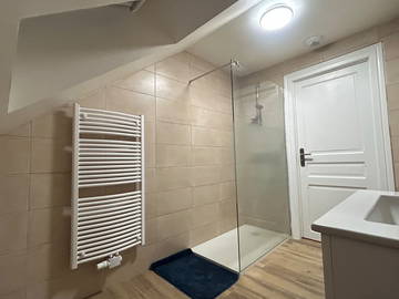 Colocation à louer à Longwy - photo 10 : salle de bain-10