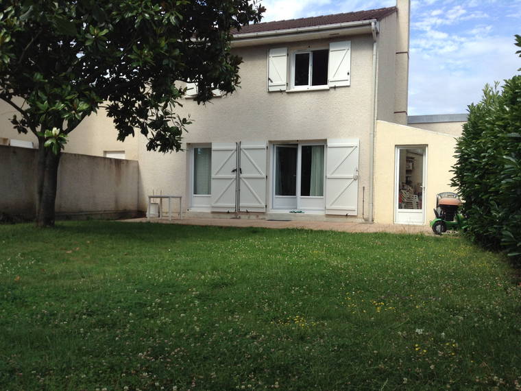 Homestay Le Coudray-Montceaux 143518