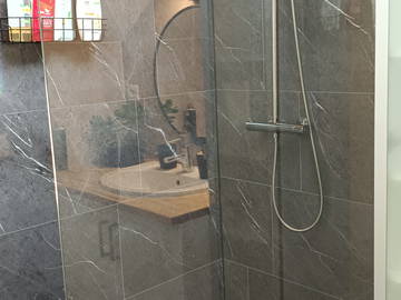 Homestay for rent in Vigneux-De-Bretagne - photo 4: Bathroom-4