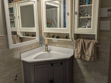 Chambre chez l'habitant à louer à Montréal - photo 14 : salle de bain-14