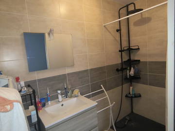 Unterkunft beim Gastgeber zur Miete in Serpaize - Foto 2 : Badezimmer-2