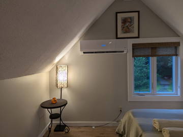 Homestay for rent in Montréal - photo 17 : Bedroom-17