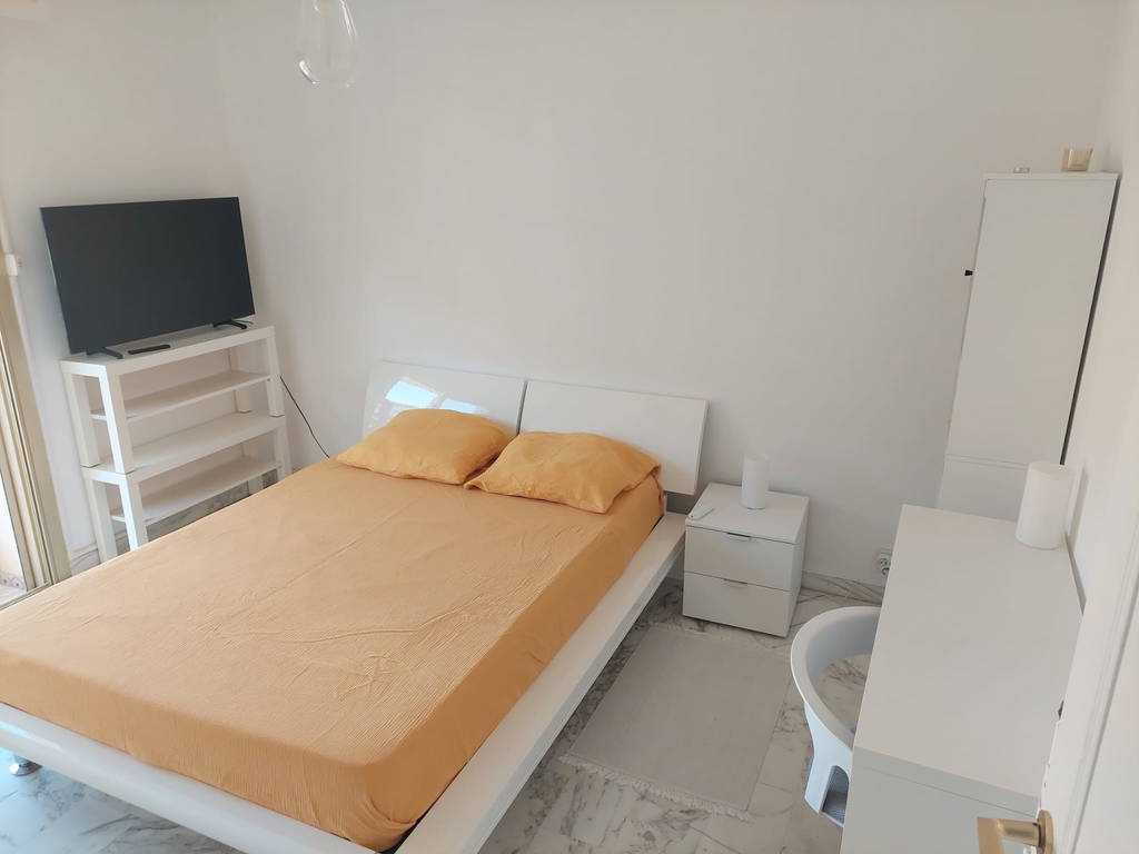 Chambre Chez L'habitant Antibes 662172-1