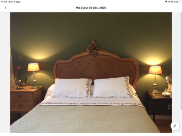 Chambre « Normandie » et cuisine à Petit Couronne