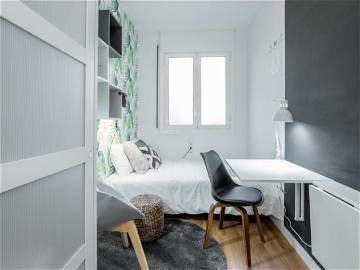 Roomlala | Chambre Penthouse Avec Vues Sur Barcelone (RH13-R3)