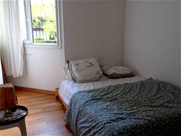 Roomlala | Chambre pour 1 ou 2 personnes  chez Anna, proche PARIS. RERA