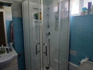 Chambre chez l'habitant à louer à Baguer-Morvan - photo 8 : salle de bain-8