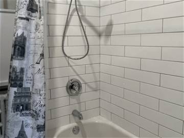 Shared Accommodation Saint-Hyacinthe 281130-9