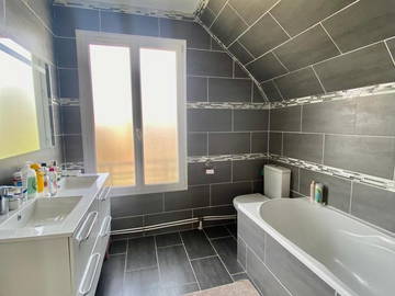 Chambre chez l'habitant à louer à Chelles - photo 3 : salle de bain-3