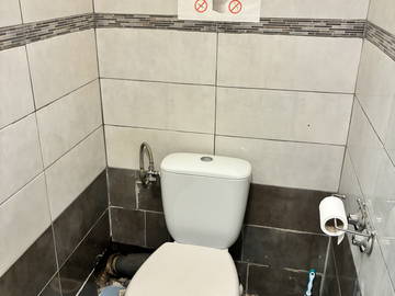 Chambre chez l'habitant à louer à Villeneuve-Loubet - photo 7 : salle de bain-7