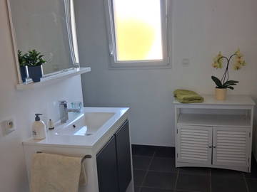 Unterkunft beim Gastgeber zur Miete in Mayenne - Foto 7 : Badezimmer-7