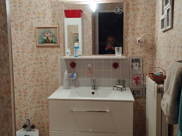 Unterkunft beim Gastgeber zur Miete in Combs-La-Ville - Foto 3 : Badezimmer-3