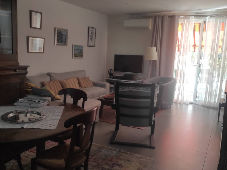 Quedarse En Casa La Garde 144343-2