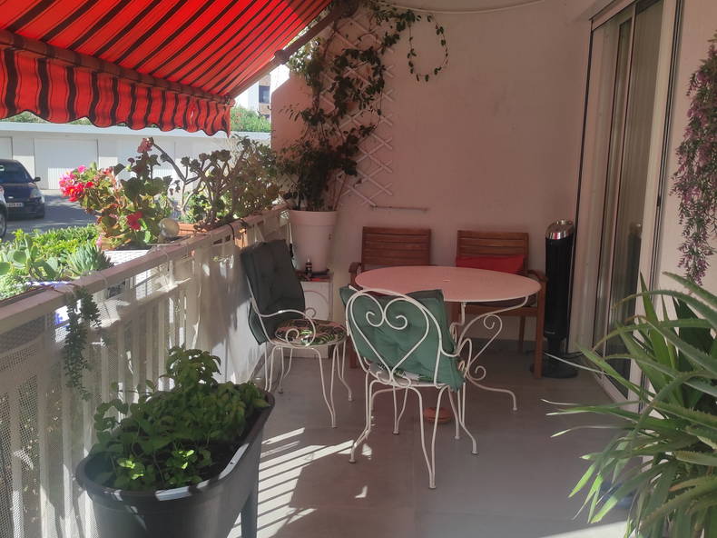 Quedarse En Casa La Garde 144343-4