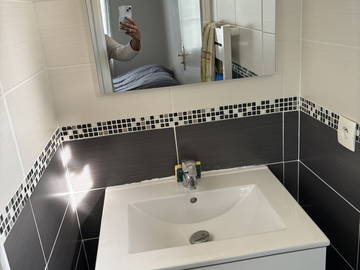 Homestay for rent in Méru - photo 4 : Bathroom-4