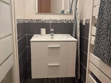 Homestay for rent in Méru - photo 7: Bathroom-7