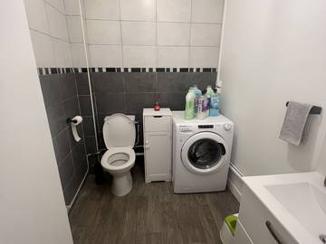 Chambre chez l'habitant à louer à Puteaux - photo 4 : salle de bain-4