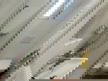 Wohngemeinschaft Renens 660770-5