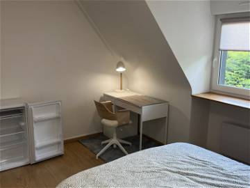 Roomlala | Chambre privative 12 m2 dans un appartement au 1er étage