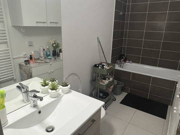 Chambre chez l'habitant à louer à Massy - photo 3 : salle de bain-3