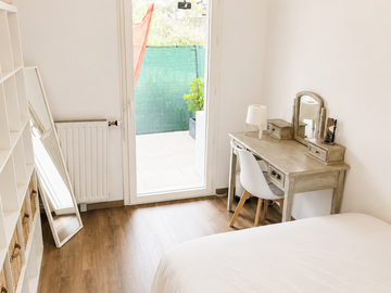 Homestay for rent in Bordeaux - photo 2: Bedroom-2