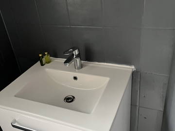 Chambre chez l'habitant à louer à Leytron - photo 3 : salle de bain-3