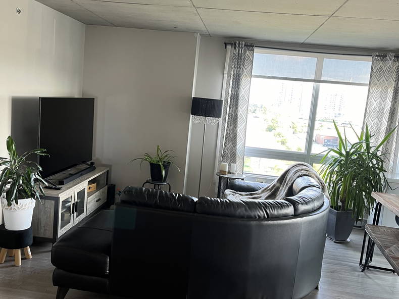 Homestay Laval 306663-4