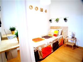 PRIVATE ROOM IN MADRID. ROOM 4. NEAR TO UNIVERSITY