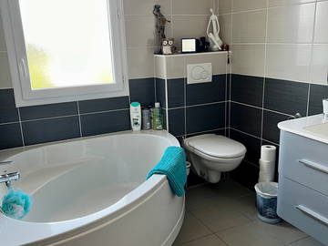 Homestay for rent in Sciez - photo 8 : Bathroom-8