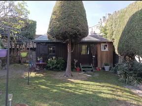 Private room in a city center garden