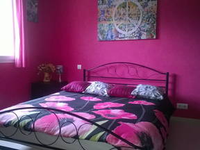 Pink Room for Rent