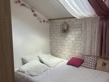Chambre rose - Colocation dans un duplex de 100 m²