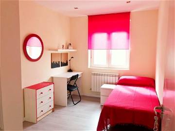 Roomlala | Chambre Rouge