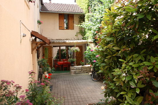 Homestay Nuits-Saint-Georges 81859