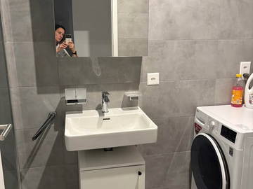Colocation à louer à Nyon - photo 7 : salle de bain-7