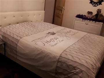 Roomlala | Chambre Sdb Privée Ds Maison Proche Villefontaine