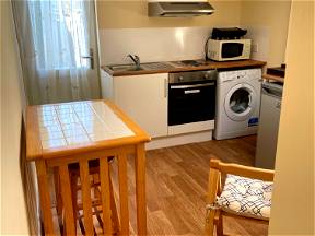 Single Room In Annexe With Kitchen Central Bletchley