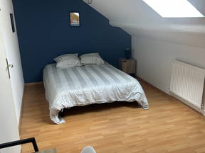 Geräumiges Zimmer zu vermieten – Homecourt