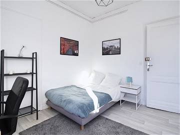 Roomlala | Chambre Spacieuse Et Chaleureuse – 15m² - BO1