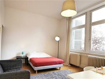 Roomlala | Chambre Spacieuse Et Chaleureuse – 22m² - ST19