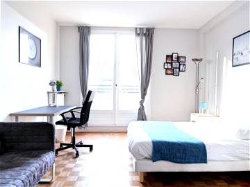 Roomlala | Chambre Spacieuse Et Confortable – 15m² - PA2